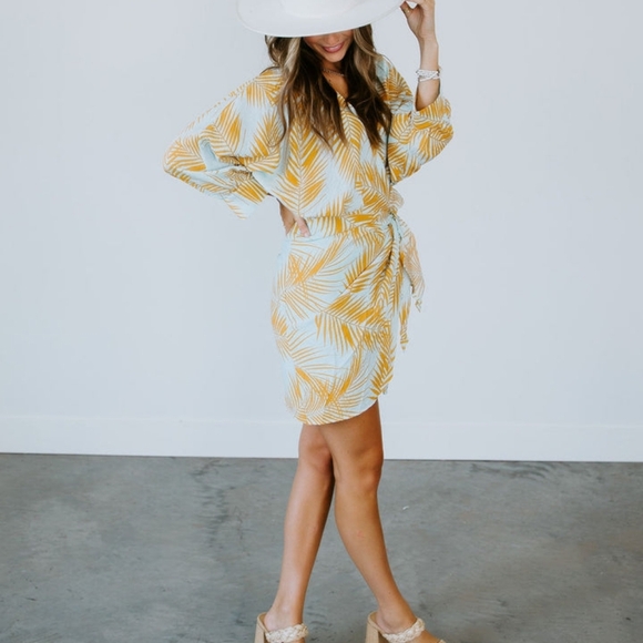 Lilyful Eleanor Wrap Dress - Picture 4 of 14